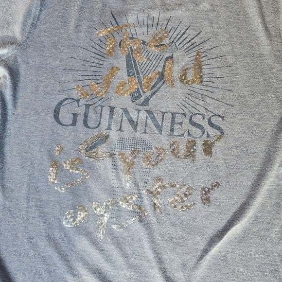 NWT Guinness "The World IS Your Oyster" Graphic T-shirt, Size Small - Picture 5 of 11